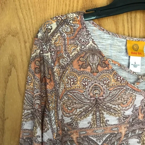 Ruby Rd. Top - Picture 5 of 10